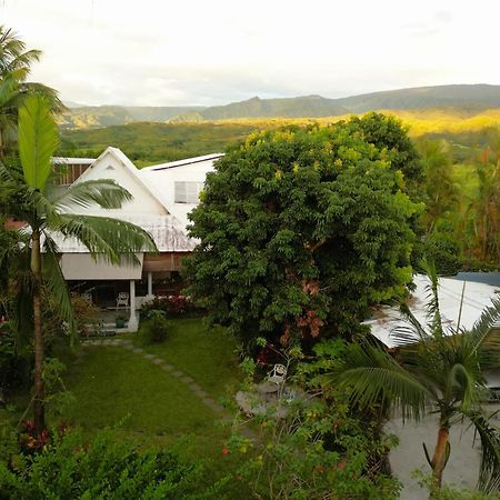 Le Medinilla Bed & Breakfast Bras-Panon Exterior photo