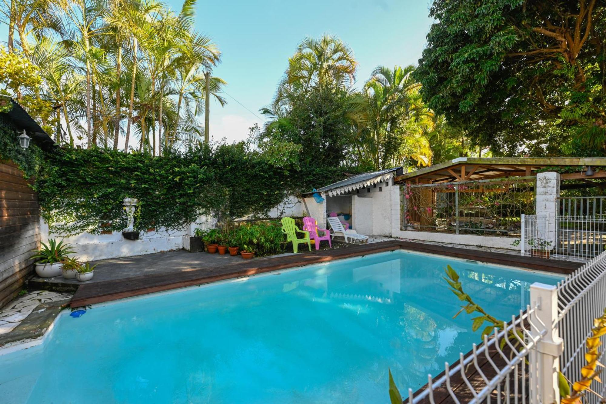 Le Medinilla Bed & Breakfast Bras-Panon Exterior photo
